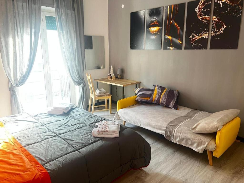 Shiva House Hotel Наполи Екстериор снимка